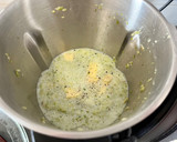 Foto del paso 3 de la receta: Crema de espárragos trigueros sin lactosa