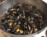 Une image de l'étape 11 de Moules de bouchot au gorgonzola et vin blanc.