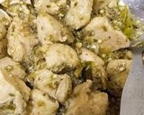 A picture of step 1 of Chicken white karahi.