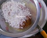 Hình bước làm 1 của món Bánh bông lan cacao cuộn kem