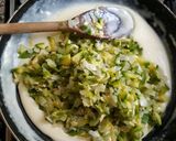 Foto del paso 2 de la receta: Torre de panqueques de zapallitos con salsa blanca