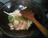 Foto langkah ke 5 dari resep Oseng Cumi Asin pete Cabai Hijau.