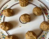 A picture of step 3 of Semolina and dates ladoo.