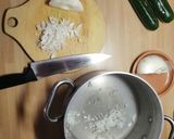 Foto del passaggio 1 della ricetta Risotto alle zucchine e stracchino