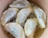 รูปขั้นตอนการทำที่ 4 ของ เกี๊ยวไส้กุยช่ายทอดทานพร้อมผักสด🥬🧄