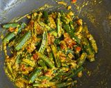A picture of step 3 of Aachari Bhindi / Okra.