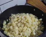 A picture of step 1 of Spicy Potato Roast.