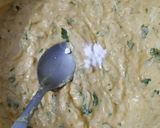 A picture of step 3 of Instant Semolina Handwo muffins.