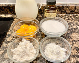 Foto del paso 1 de la receta: Bizcocho con crema