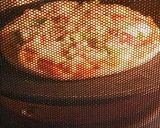 चीज़ पिज़्ज़ा इन माइक्रोवेव (Cheese pizza in microwave recipe in Hindi) रेसिपी चरण 1 फोटो