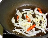 A picture of step 3 of Onion and King Oyster Mushroom Braised Tofu.