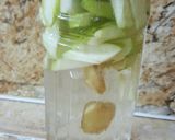 صورة لخطوة 1 من وصفة ديتوكس التفاح الاخضر والزنجبيل والخيار🍏