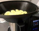 Foto del paso 3 de la receta: Solomillo de pavo con compota de manzana 🍏 y patatas panaderas