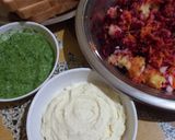 A picture of step 2 of Cheese spread vegetable sandwich.