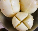 A picture of step 3 of Masala Egg Bejo.