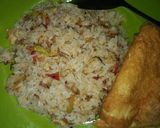Foto langkah ke 7 dari resep Nasi goreng udang rebon simple dan gurih.