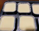 รูปขั้นตอนการทำที่ 2 ของ ชีสเค้กหน้าไหม้ (สูตรคีโต) 🥧🥚🧡