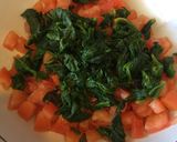 Foto del paso 2 de la receta: Rollo de Huevo de Tomate, Espinaca y Albahaca