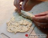 Φωτογραφία βήματος 8 της συνταγής Ρολάκια από ψωμί του τόστ, για ορεκτικό της στιγμής