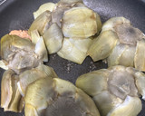 Foto del paso 2 de la receta: 527. Flores de alcachofa con jamón serrano y foie (picoteo)