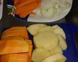 Foto del paso 3 de la receta: Pollo con verduras y arroz con azafrán