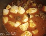 A picture of step 9 of Shaljam gosht.