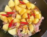 Hình bước làm 1 của món Thịt Kho Khoai Tây