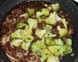 Foto langkah ke 4 dari resep Tumis Brokoli Daging.