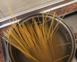 Foto del paso 1 de la receta Spaghettis a la carbonara tradicional (sin nata)