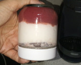 Foto del paso 4 de la receta: Yogures cremosos de fresa en yogurtera