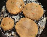 A picture of step 5 of Bachy hoye gosht ky kabab (leftover meat ky kabab).