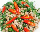 Hình bước làm 2 của món Xào thịt chuột (cá vụn bằm xào lá cách)