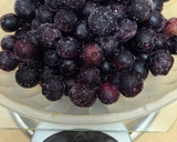 Foto del paso 1 de la receta: Mermelada o dulce natural y exprés de arándanos congelados 🫐sin azúcar agregado, sin edulcorante