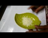 A picture of step 3 of Cheese lolipops.