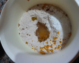 Foto del paso 1 de la receta: Tortas fritas dulces de harina integral y naranja