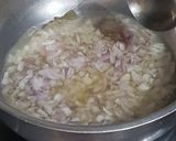A picture of step 1 of Chicken Makhni Karahi.