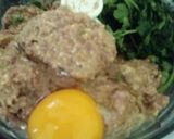 A picture of step 2 of Kachy qeemy ke kabab.