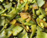 A picture of step 4 of Val Papadi Bhaji (Winter Special Broad/Flat Beans Curry).