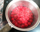 Foto del paso 2 de la receta: Yogur natural con coulis de frambuesa