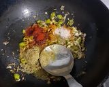 A picture of step 3 of Gobhi masala paratha.