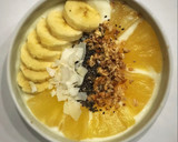 Foto del paso 4 de la receta: Desayuno saludable! Yogur bowl con frutas, granola casera y chía