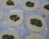 Foto del paso 4 de la receta: Empanadas de espinaca cremosas