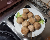 Foto del paso 2 de la receta: Albóndigas de atún con tomate