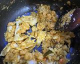 A picture of step 2 of Yummy Prawn and coconut curry 🍛.