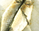 Foto del paso 4 de la receta: 🐟 Lubina a la plancha con compota de pera 🍐