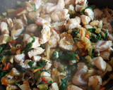 Foto del paso 2 de la receta: Arroz frito con setas shiitake, verduras y pechuga de pavo