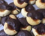 Foto del paso 7 de la receta: Pepas sabor naranja con dulce de batata/ membrillo bañadas