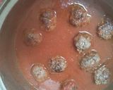 Foto del paso 3 de la receta: Albóndigas de carne de vacuno en salsa de tomates casera