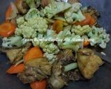 Foto langkah ke 6 dari resep Ayam Bumbu Capcay.