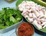รูปขั้นตอนการทำที่ 1 ของ แกงป่าตีนไก่ใส่หมูเด้ง